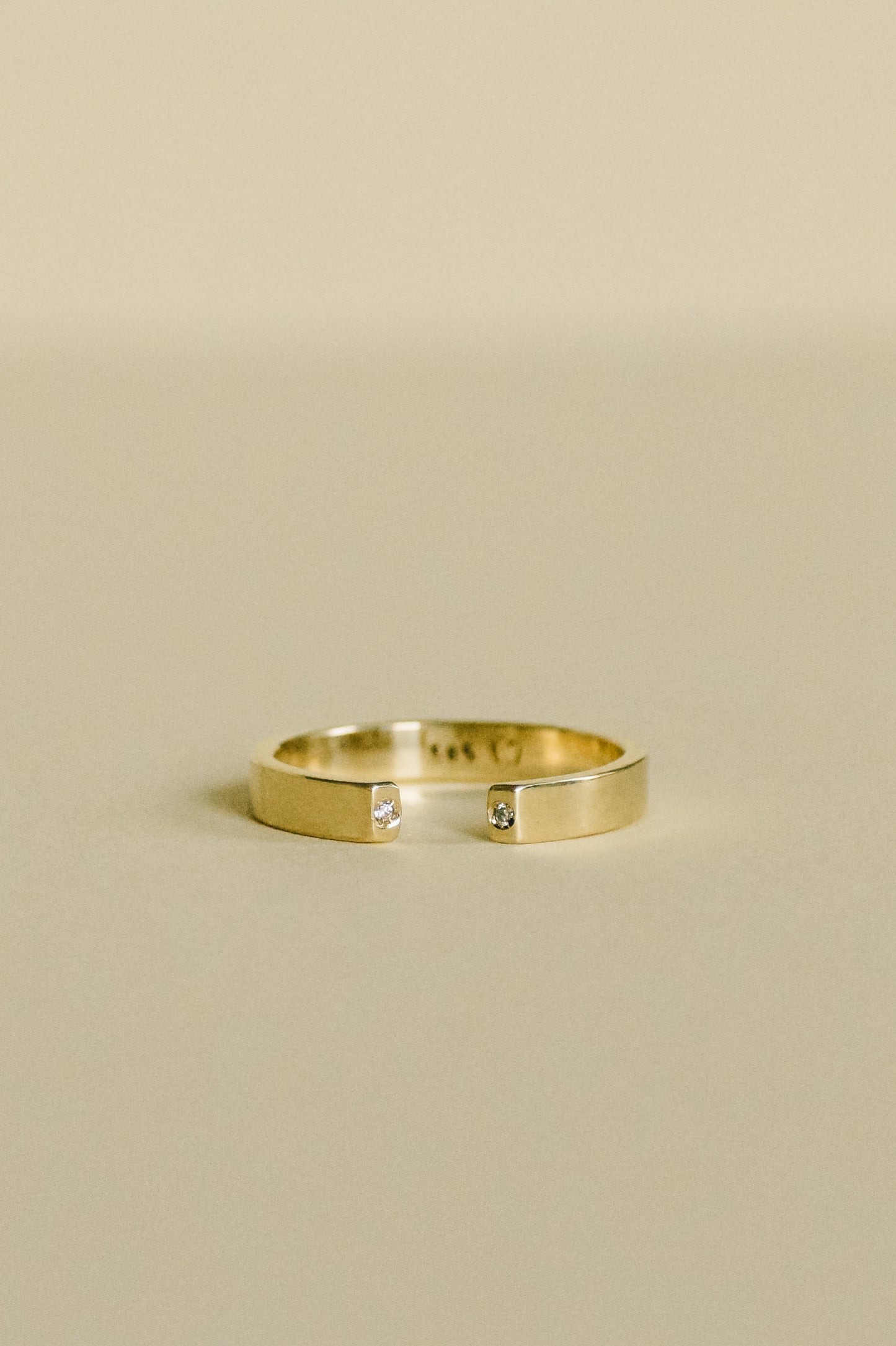 HIDDEN TREASURES Ring